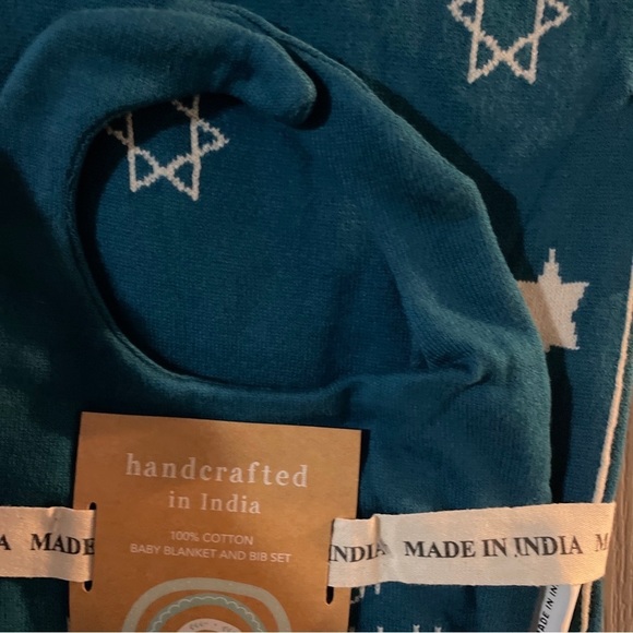 Baby Blanket and Bib Set Hanukkah Blue and Ivory - Picture 5 of 6
